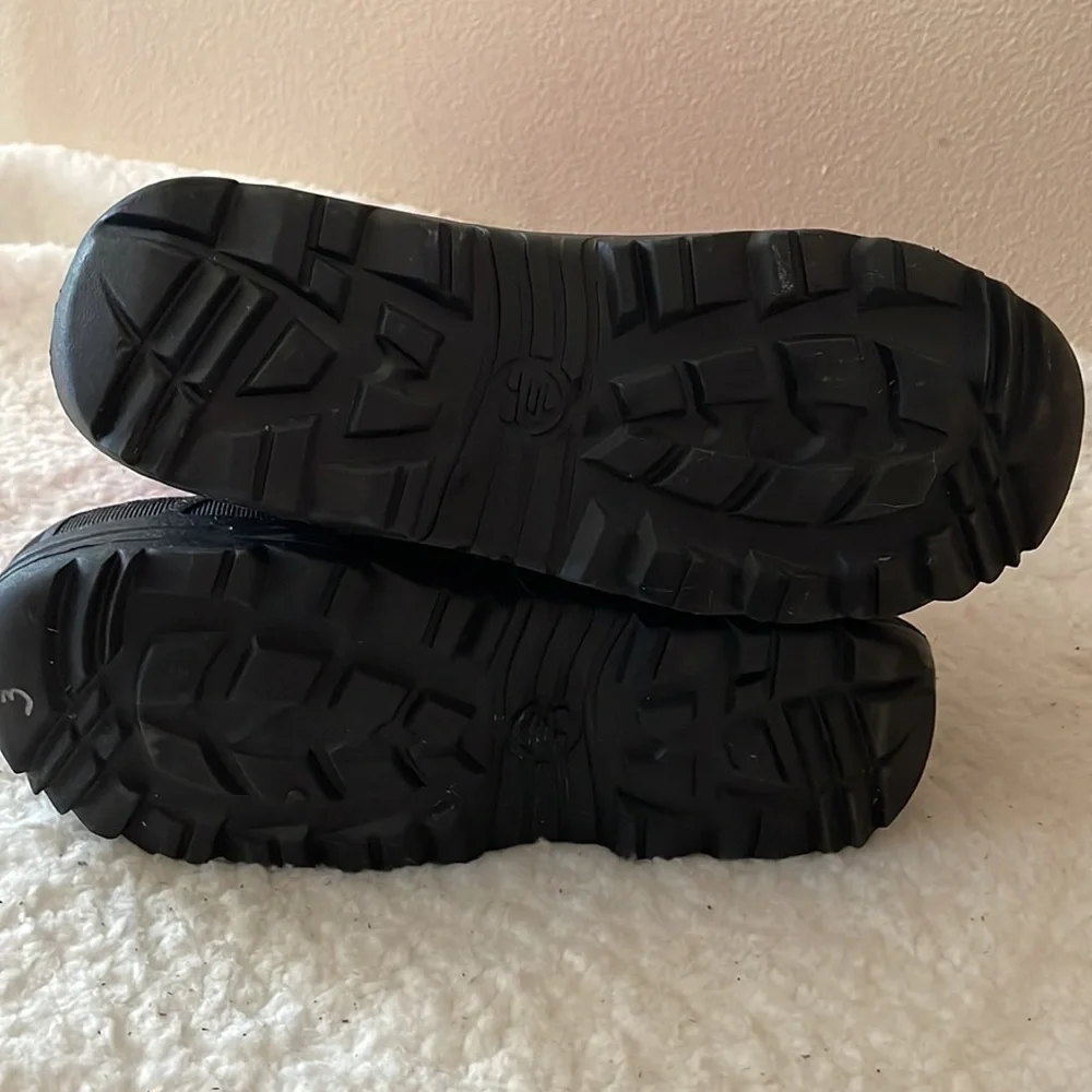 Kamik size tight cinch